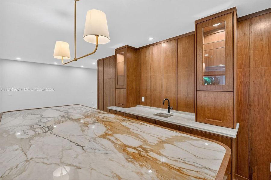 Image 85 of a home in .