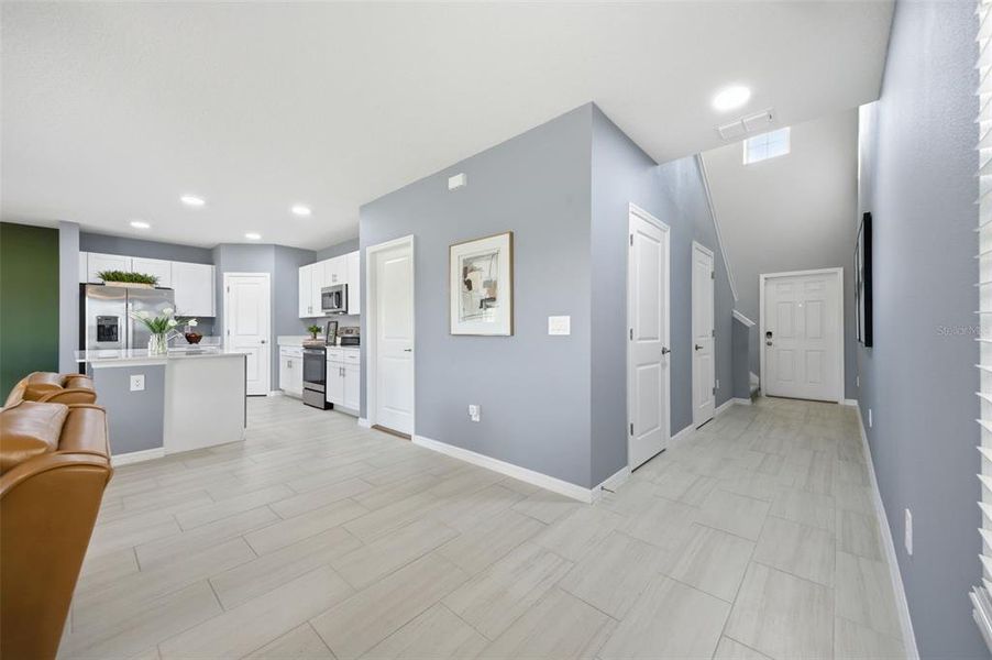 Furnished interior view inside a new home in , Plant City (Image 9).