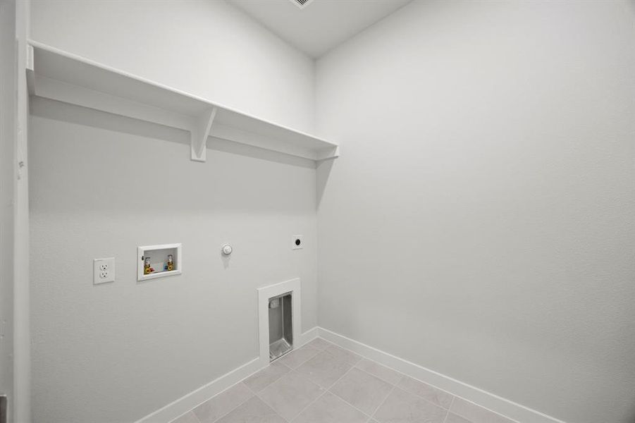 Image 18 of a home in Prestige Collection at Overland Grove. Image 18 of a home in Prestige Collection at Overland Grove.