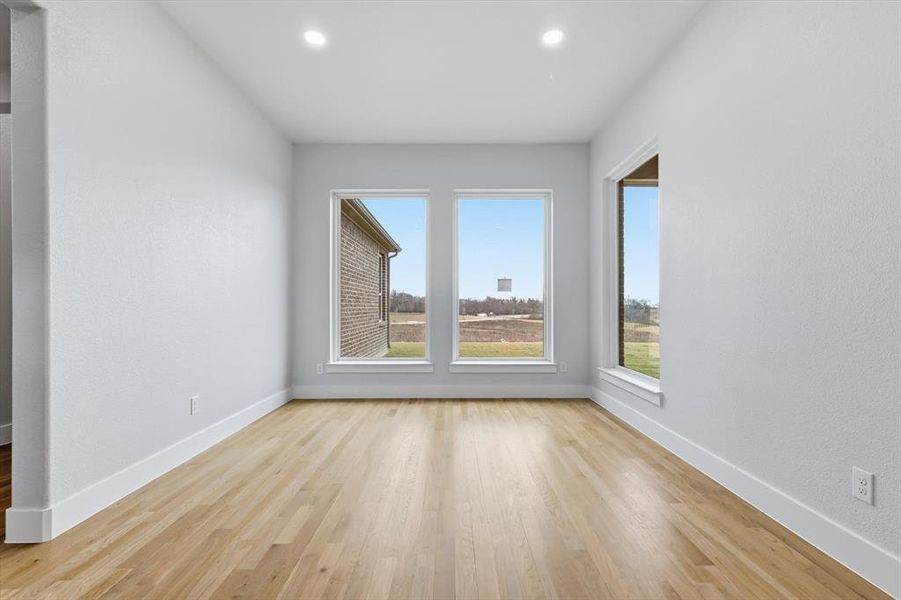 Spacious, unfurnished interior of a new home in , Mesquite (Image 27).
