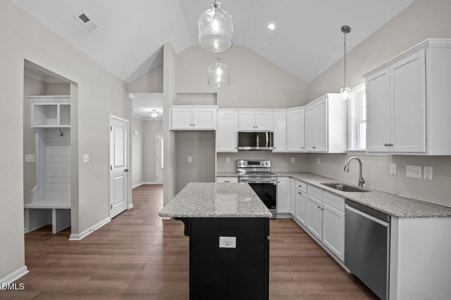 8-web-or-mls-BLS_0015 8-web-or-mls-BLS_0015