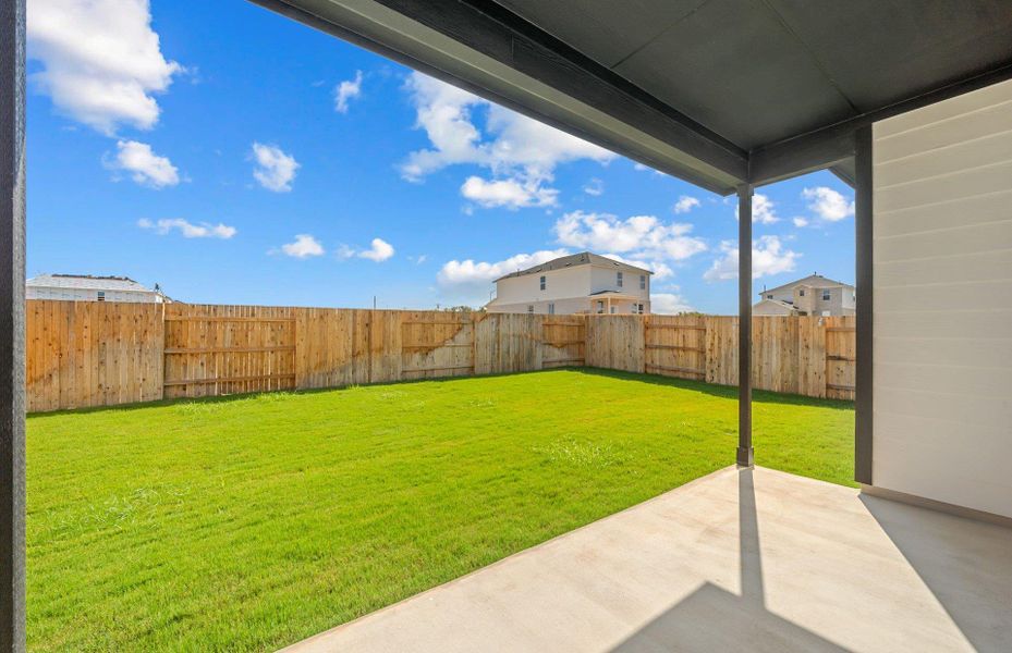 Exterior details and patio area of a home in Sunfield, Buda (Image 15).