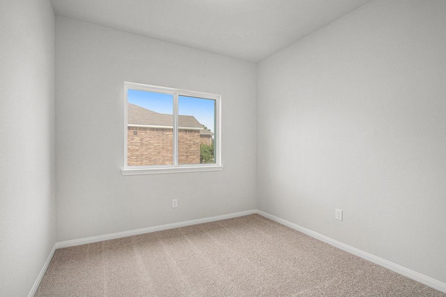 Spacious, unfurnished interior of a new home in Columbia Lakes, West Columbia (Image 11).