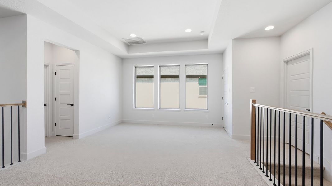 Spacious, unfurnished interior of a new home in Eliana, McKinney (Image 25).