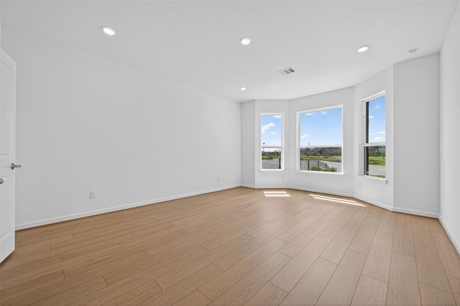 Spacious, unfurnished interior of a new home in 55+ Bonterra at Cross Creek Ranch 60s, Fulshear (Image 30). Spacious, unfurnished interior of a new home in 55+ Bonterra at Cross Creek Ranch 60s, Fulshear (Image 30).