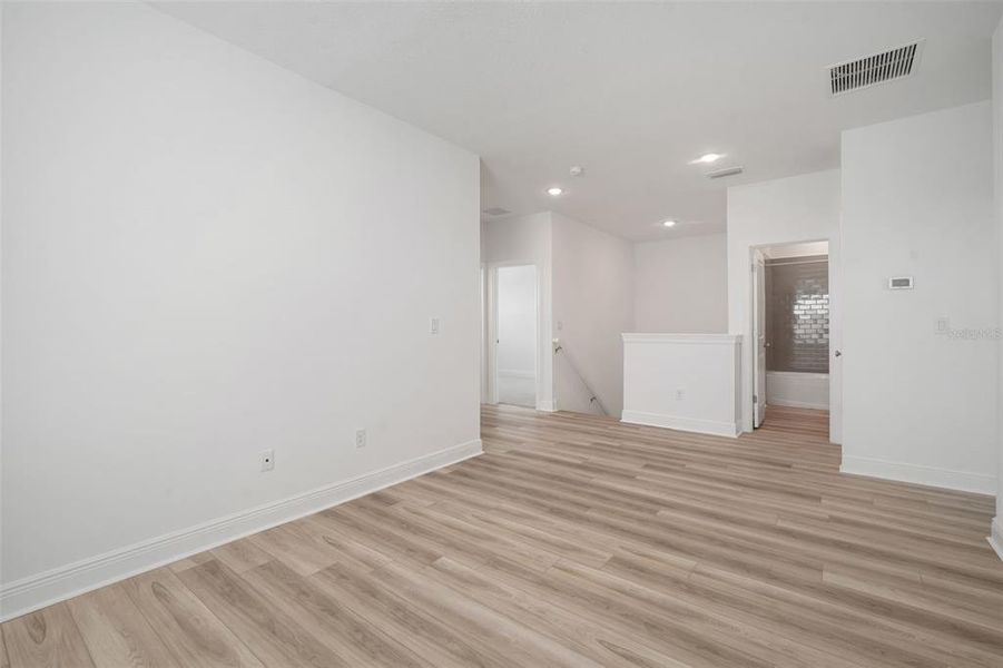 Spacious, unfurnished interior of a new home in North River Ranch, Parrish (Image 21).