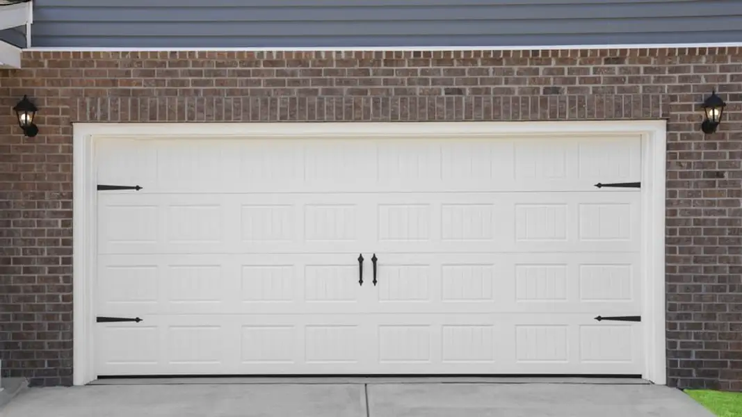 Exterior details and patio area of a home in Hunters Ridge, Woodruff (Image 3).