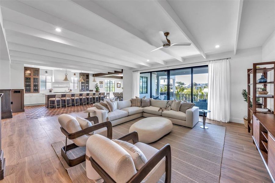 Community amenities in , Anna Maria (Image 75).