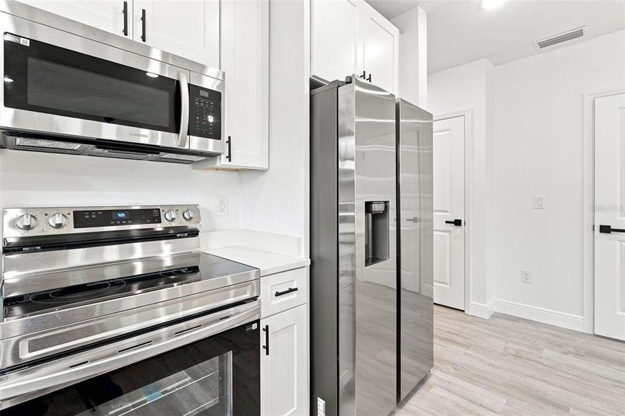Furnished interior view inside a new home in , Deland (Image 9).