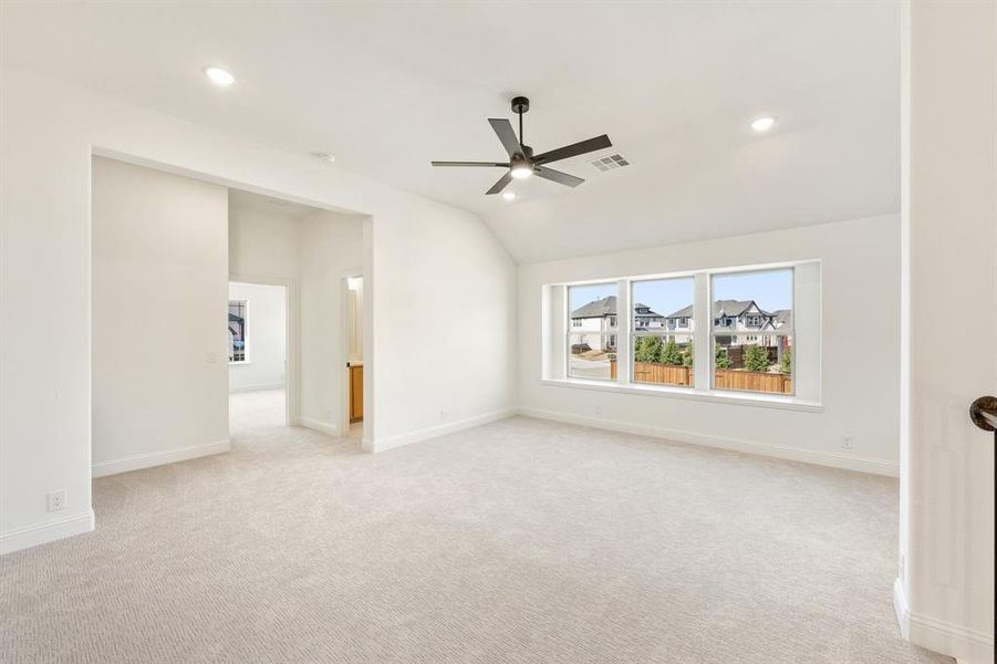 Spacious, unfurnished interior of a new home in Windsong Ranch, Prosper (Image 38).