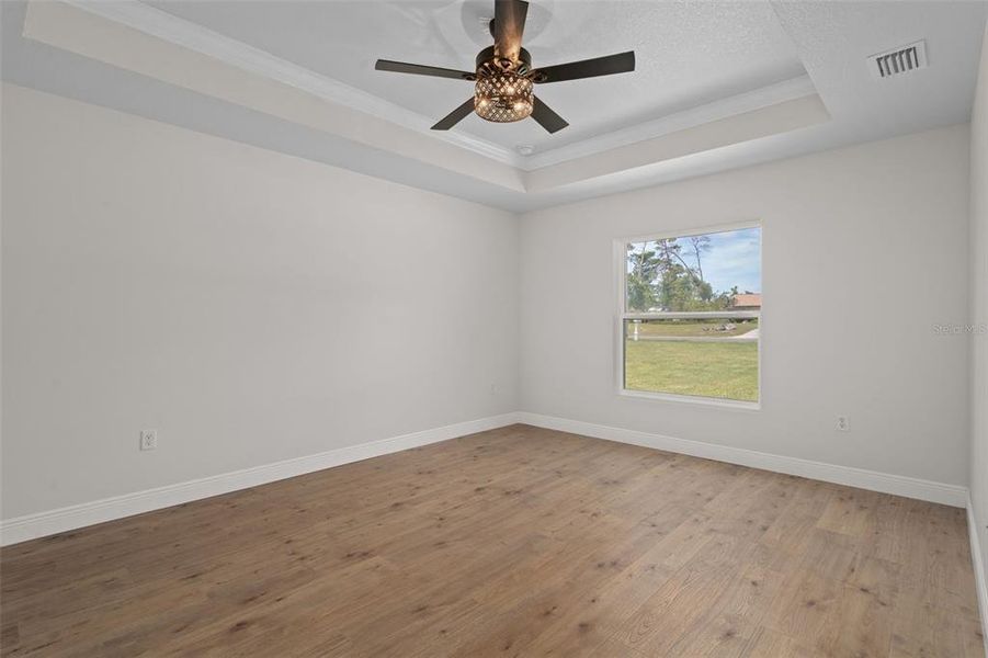 Spacious, unfurnished interior of a new home in , Weeki Wachee (Image 21).