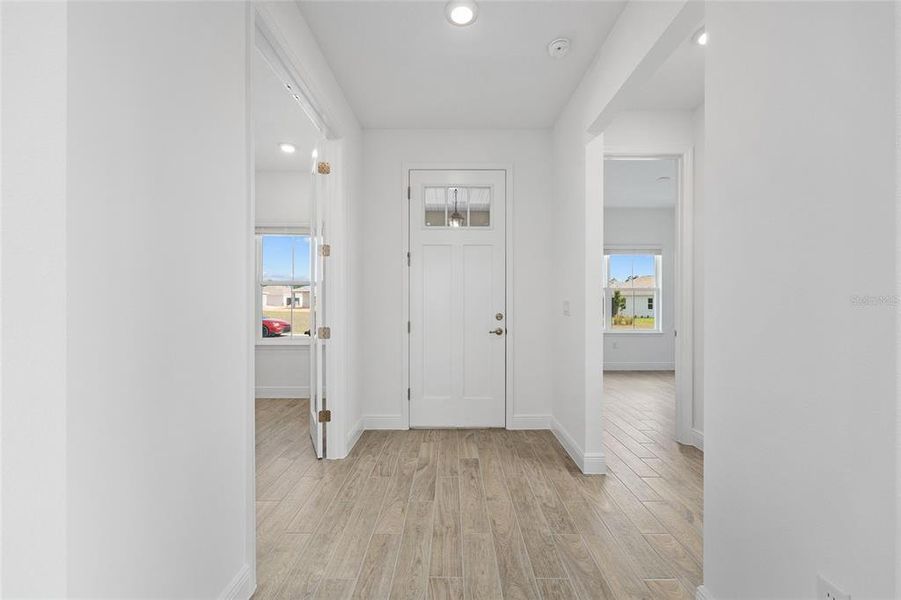 Spacious, unfurnished interior of a new home in , Ocala (Image 37).