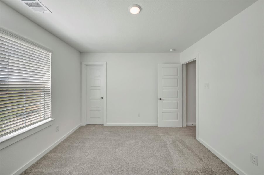 Spacious, unfurnished interior of a new home in Summerview, Fulshear (Image 16).