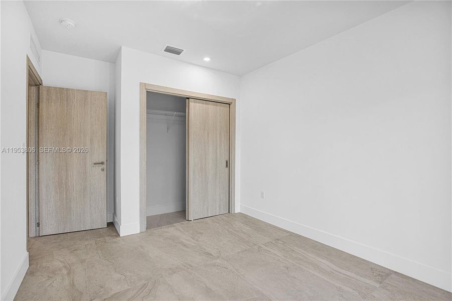 Spacious, unfurnished interior of a new home in , Miami (Image 8).