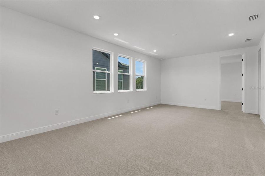 Spacious, unfurnished interior of a new home in Creeks Edge at Twin Rivers, Parrish (Image 42).