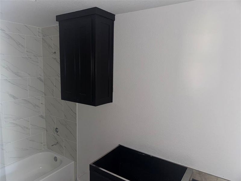 Image 6 of a home in . Image 6 of a home in .