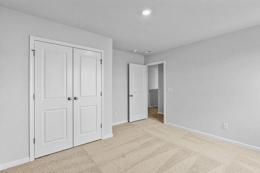 Spacious, unfurnished interior of a new home in Hanes Lake, Winston-Salem (Image 30).