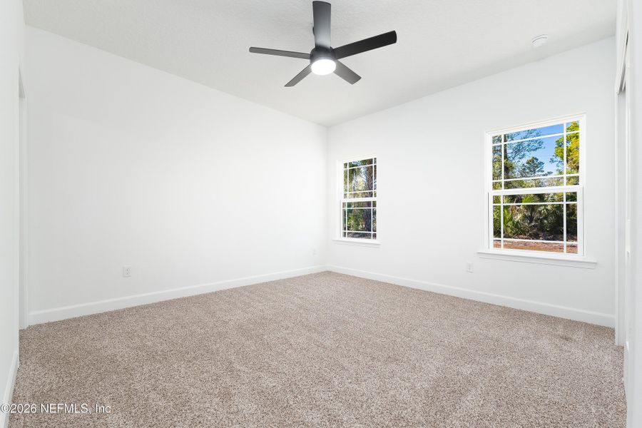 Spacious, unfurnished interior of a new home in , Palatka (Image 14).