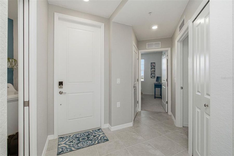 Spacious, unfurnished interior of a new home in , Punta Gorda (Image 21). Spacious, unfurnished interior of a new home in , Punta Gorda (Image 21).