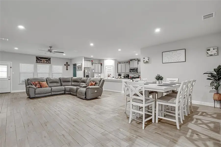 Furnished interior view inside a new home in Legado, Cleburne (Image 4). Furnished interior view inside a new home in Legado, Cleburne (Image 4).