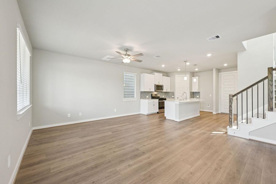 Photo is not of the actual home, but is an inspirational photo of builder’s model home and may depict options, furnishings, and/or decorator features that are not included Photo is not of the actual home, but is an inspirational photo of builder’s model home and may depict options, furnishings, and/or decorator features that are not included