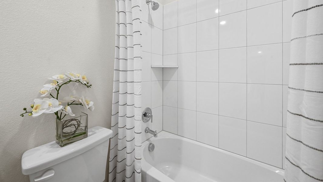 Close-up of interior finishes inside a home in Elevon, Lavon (Image 19).