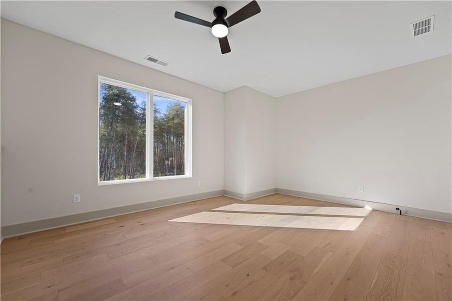 Spacious, unfurnished interior of a new home in , Gainesville (Image 45).