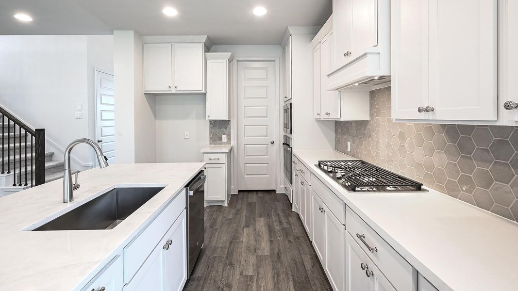 Furnished interior view inside a new home in 6 Creeks 45', Kyle (Image 8). Furnished interior view inside a new home in 6 Creeks 45', Kyle (Image 8).