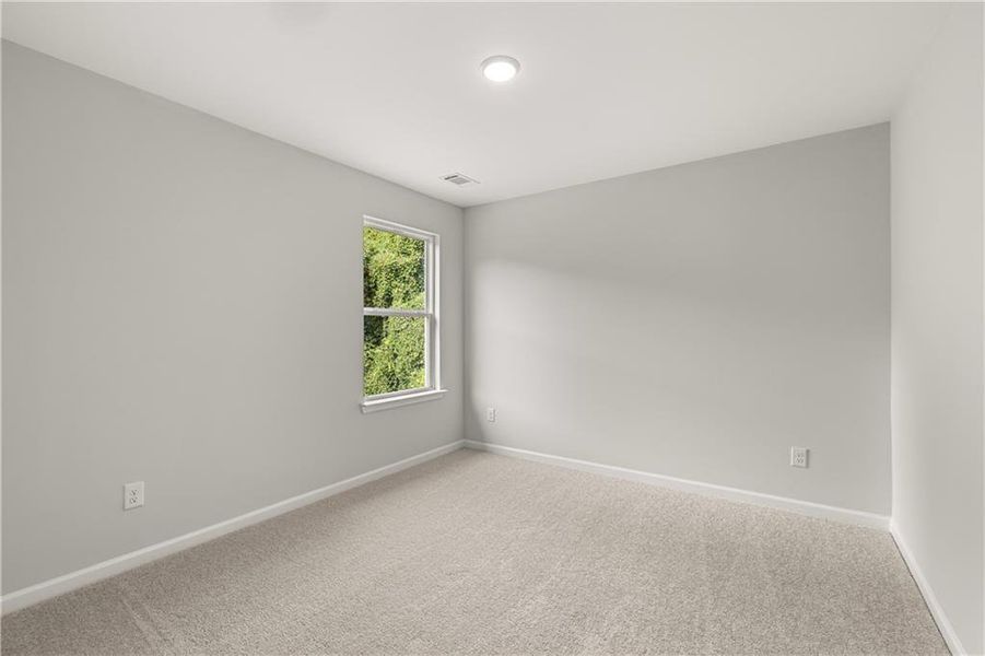 Spacious, unfurnished interior of a new home in Cedar Farms, Winder (Image 26).