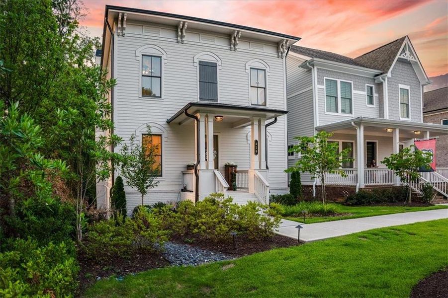 Exterior details and patio area of a home in Manning on the Square, Alpharetta (Image 31).