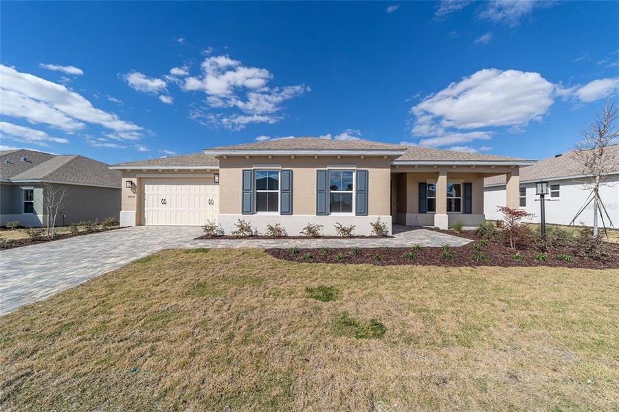 Exterior details and patio area of a home in , Ocala (Image 23).