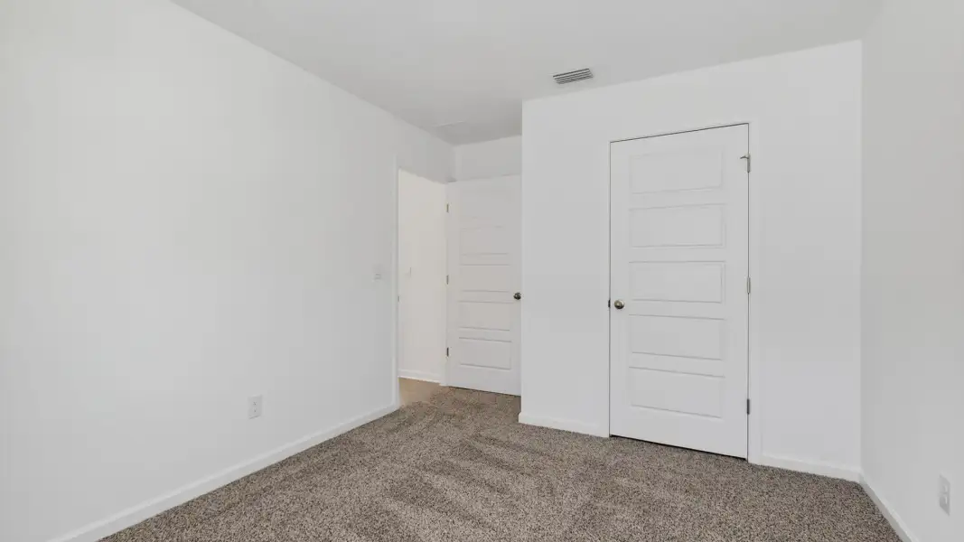 Spacious, unfurnished interior of a new home in Copes Landing, Jacksonville (Image 20). Spacious, unfurnished interior of a new home in Copes Landing, Jacksonville (Image 20).