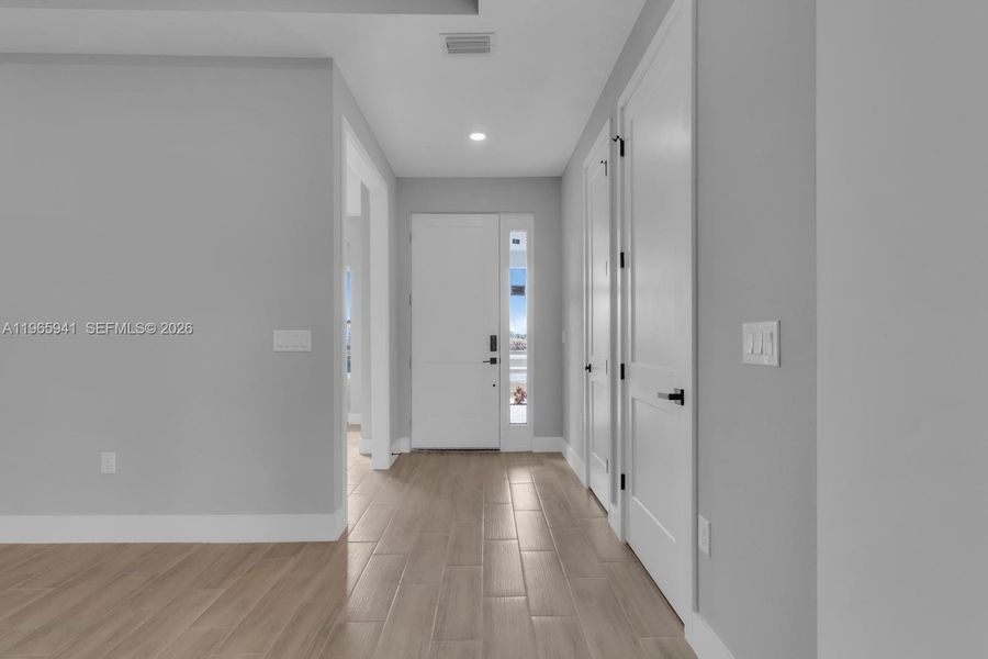 Spacious, unfurnished interior of a new home in , Palm Bay (Image 34). Spacious, unfurnished interior of a new home in , Palm Bay (Image 34).