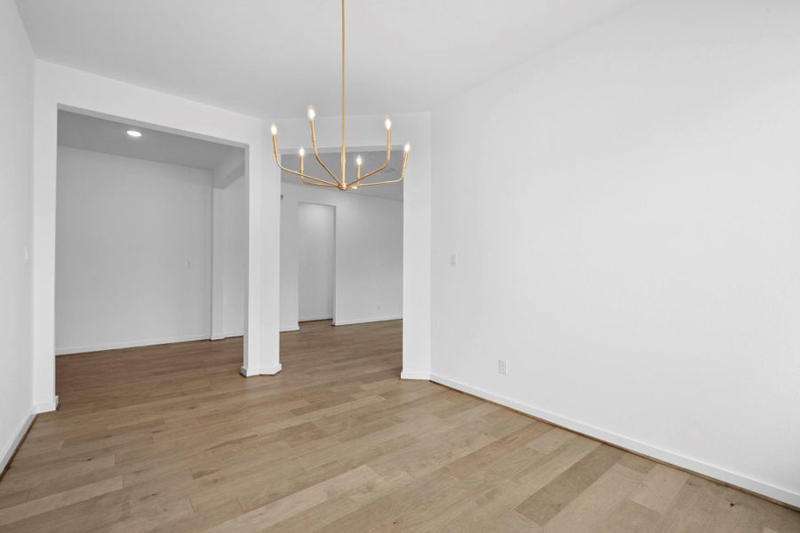 Spacious, unfurnished interior of a new home in Sienna 45', 50', Missouri City (Image 24). Spacious, unfurnished interior of a new home in Sienna 45', 50', Missouri City (Image 24).