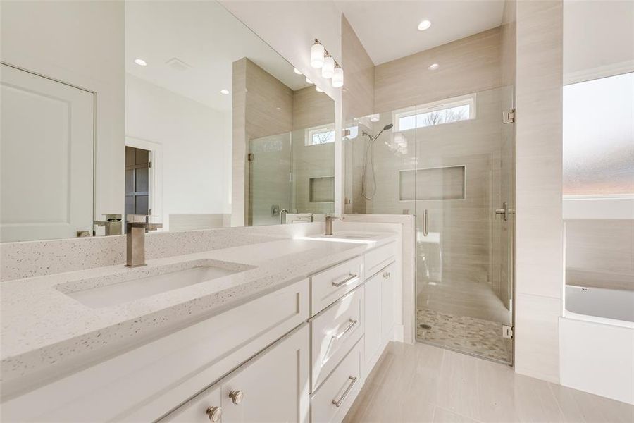 Furnished interior view inside a new home in , Dallas (Image 6).