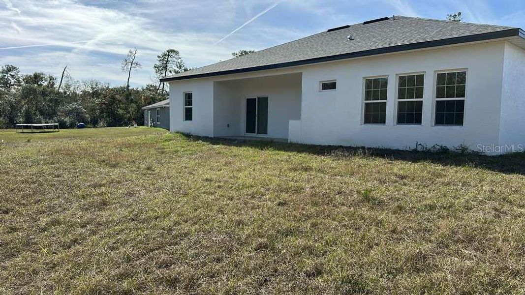 Exterior details and patio area of a home in , Ocala (Image 3).