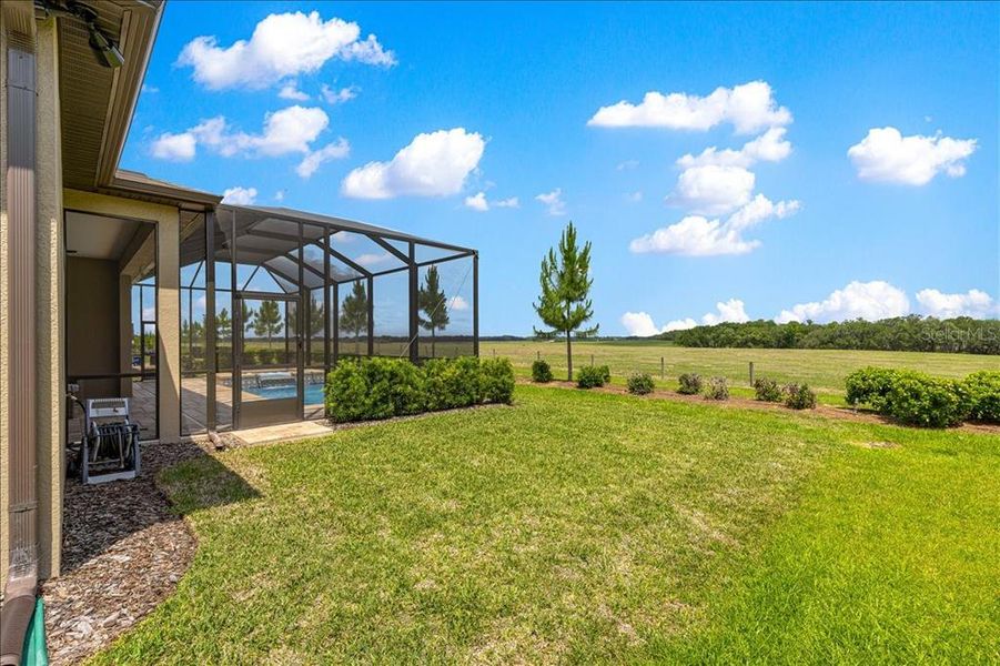 Exterior details and patio area of a home in , Ocala (Image 26).