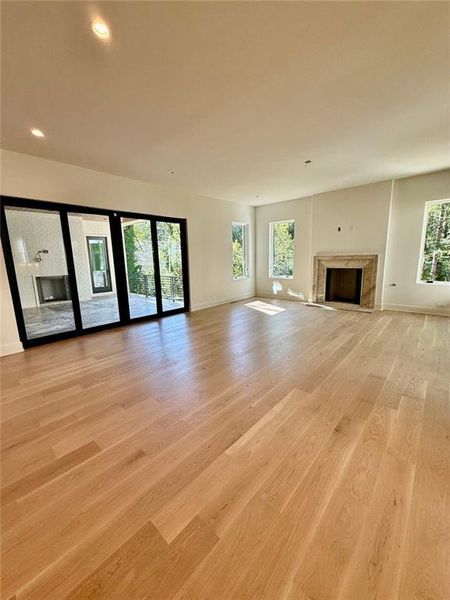 Spacious, unfurnished interior of a new home in , Sandy Springs (Image 40).