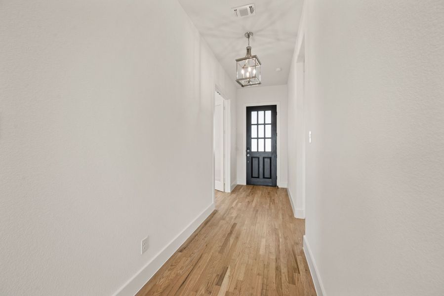 Spacious, unfurnished interior of a new home in Settlers Glen, New Fairview (Image 19). Spacious, unfurnished interior of a new home in Settlers Glen, New Fairview (Image 19).