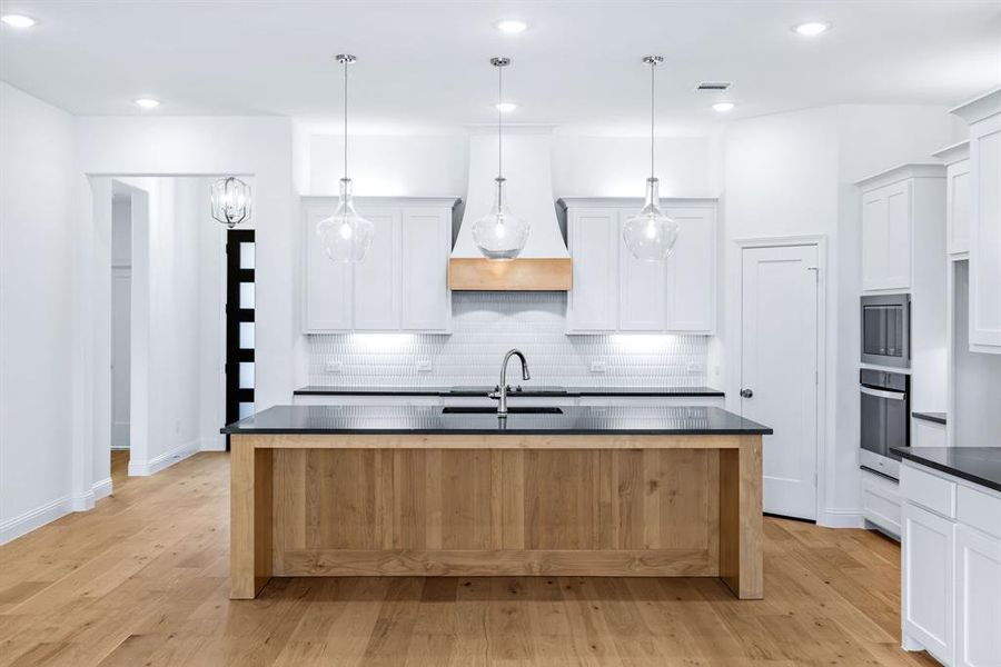 Furnished interior view inside a new home in University Park at Northpointe, Denton (Image 28).