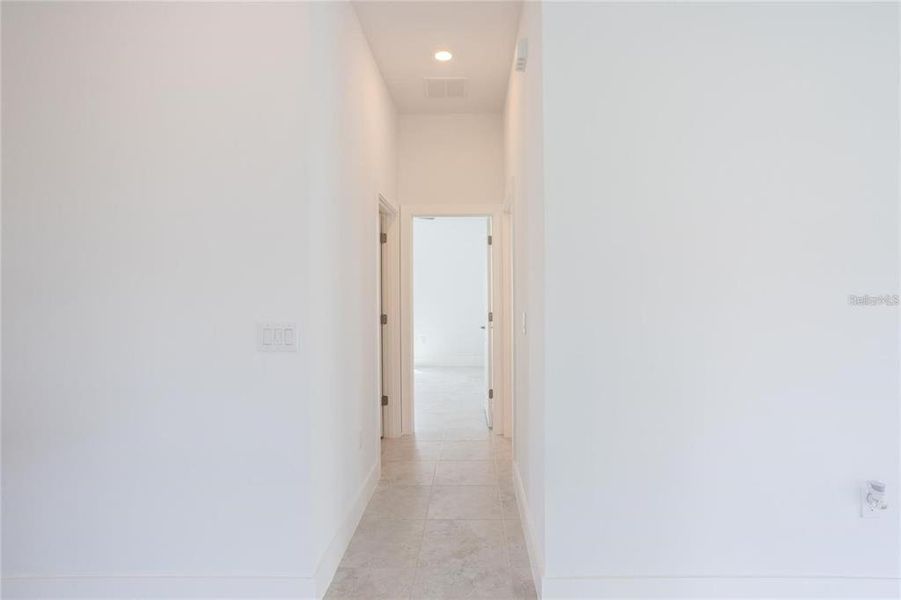 Spacious, unfurnished interior of a new home in , Port Charlotte (Image 26).