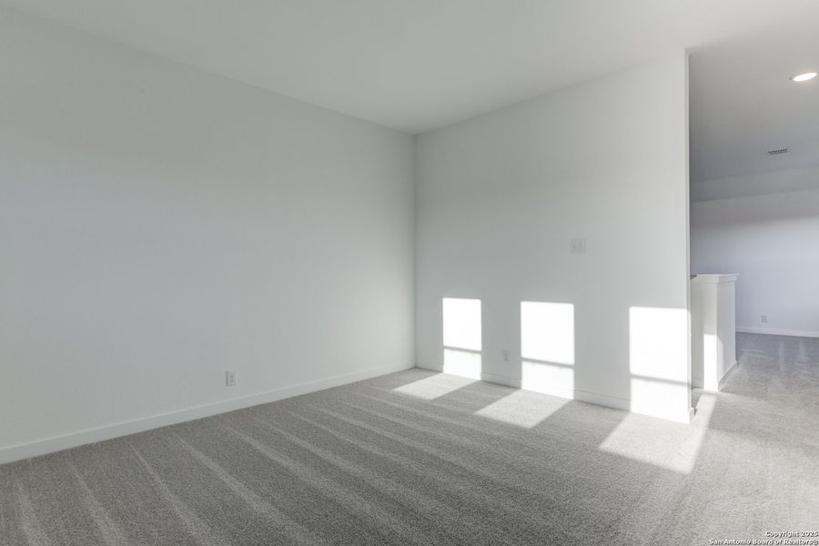 Spacious, unfurnished interior of a new home in Arcadia Ridge, San Antonio (Image 22).