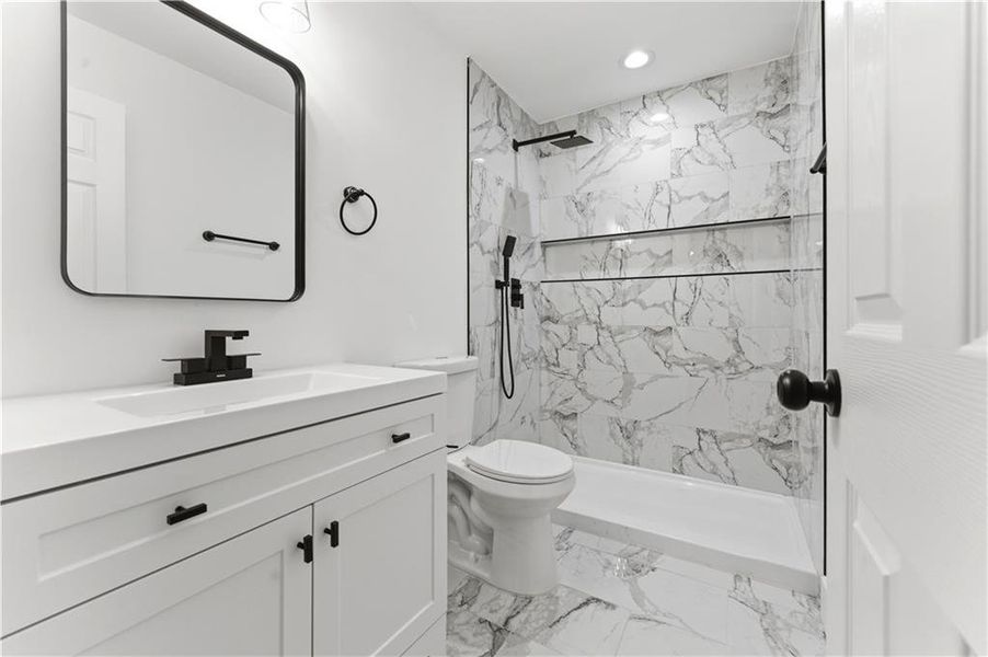 Furnished interior view inside a new home in , Cartersville (Image 5).