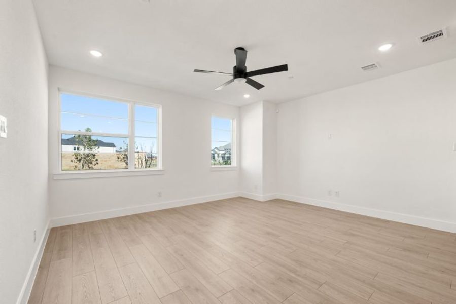 Spacious, unfurnished interior of a new home in Mosaic, Prosper (Image 21).