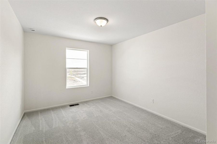 Spacious, unfurnished interior of a new home in , Aurora (Image 21).