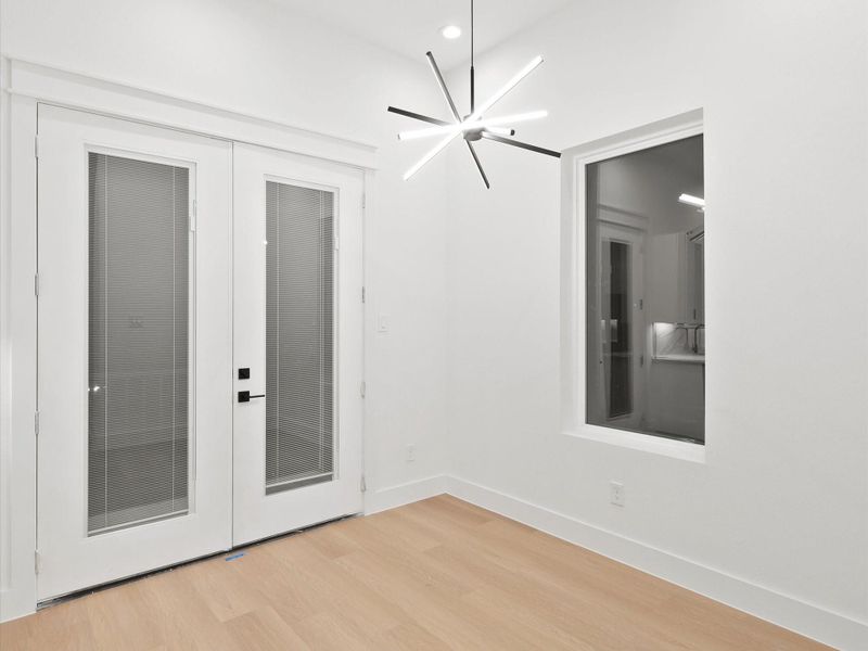 Spacious, unfurnished interior of a new home in , Houston (Image 19).