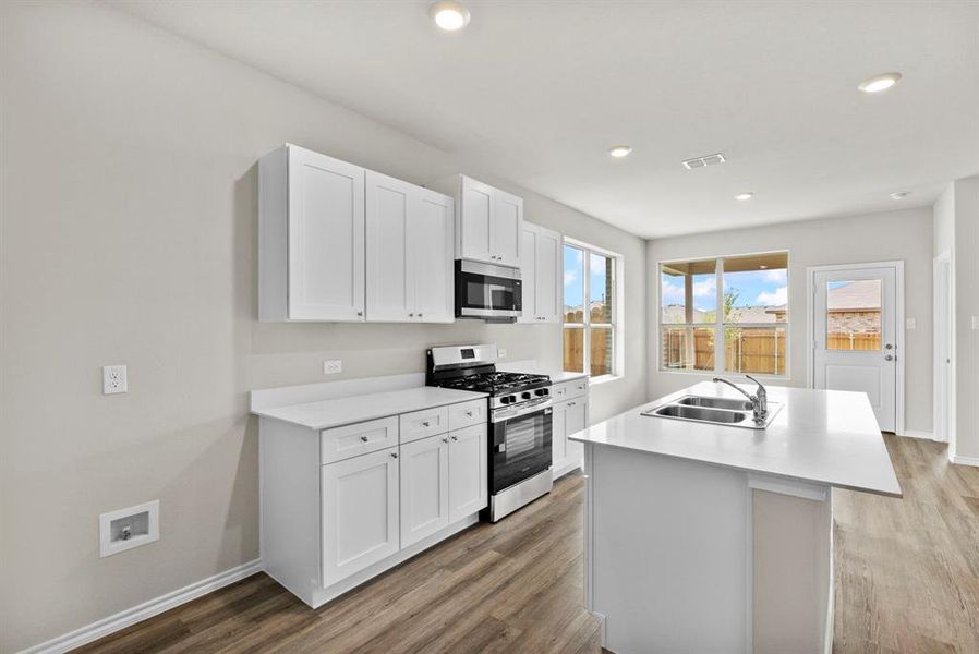 Furnished interior view inside a new home in Terra Trace, Fort Worth (Image 7). Furnished interior view inside a new home in Terra Trace, Fort Worth (Image 7).
