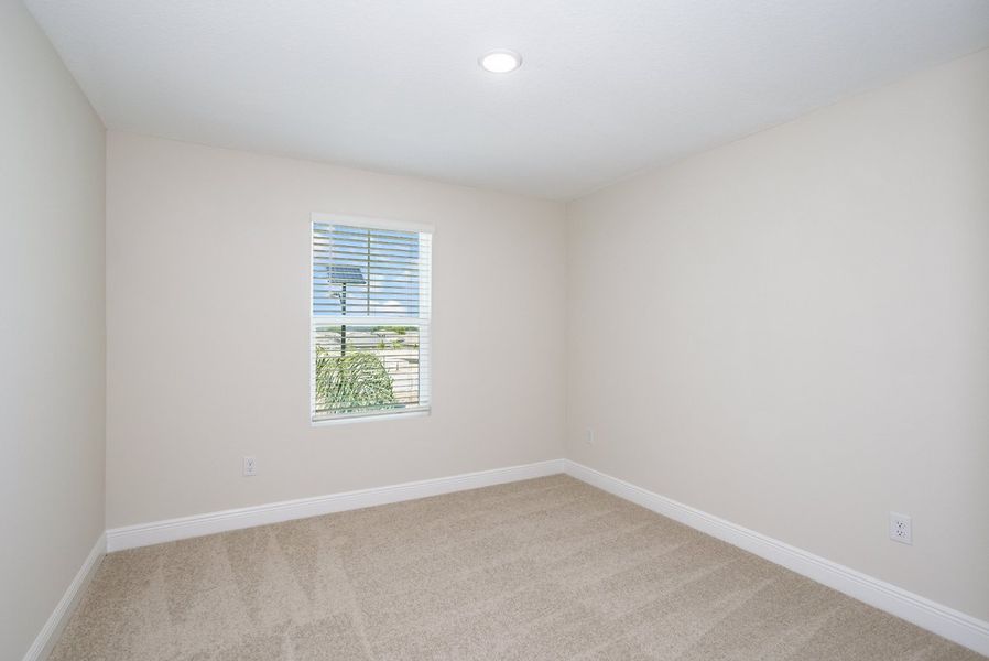 Spacious, unfurnished interior of a new home in Pasadena Landing, Wesley Chapel (Image 25).