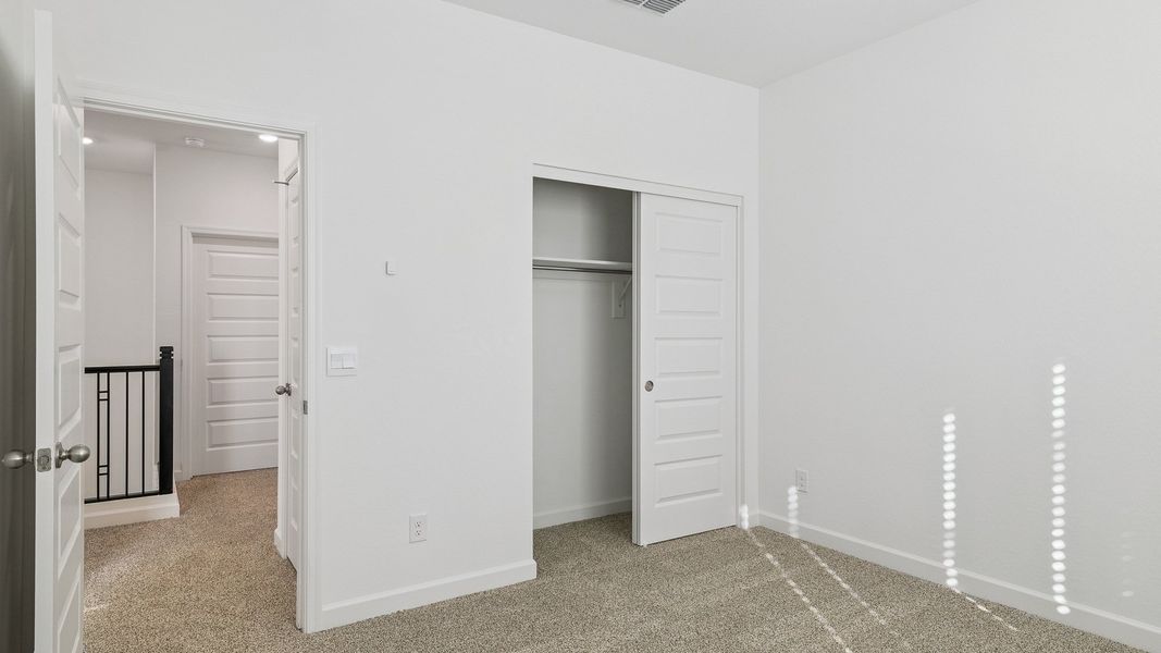 Spacious, unfurnished interior of a new home in Apache Farms, Buckeye (Image 29).