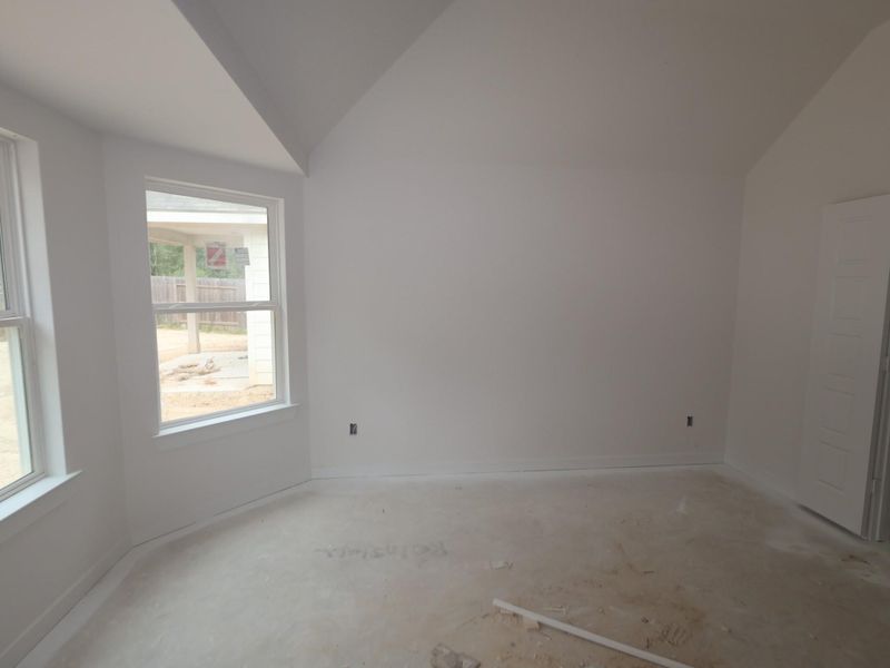 Spacious, unfurnished interior of a new home in Pinewood at Grand Texas, New Caney (Image 13).